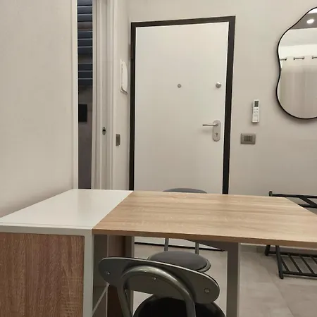 Monolocale Tre Re - Historic Center Apartment Modena